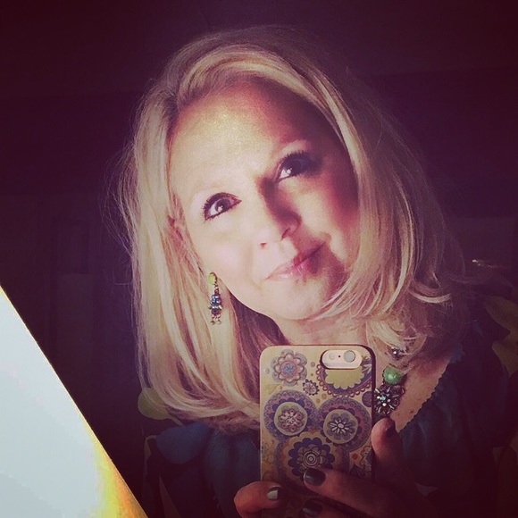 Meet your Posher, Judi - Picture 1 of 1